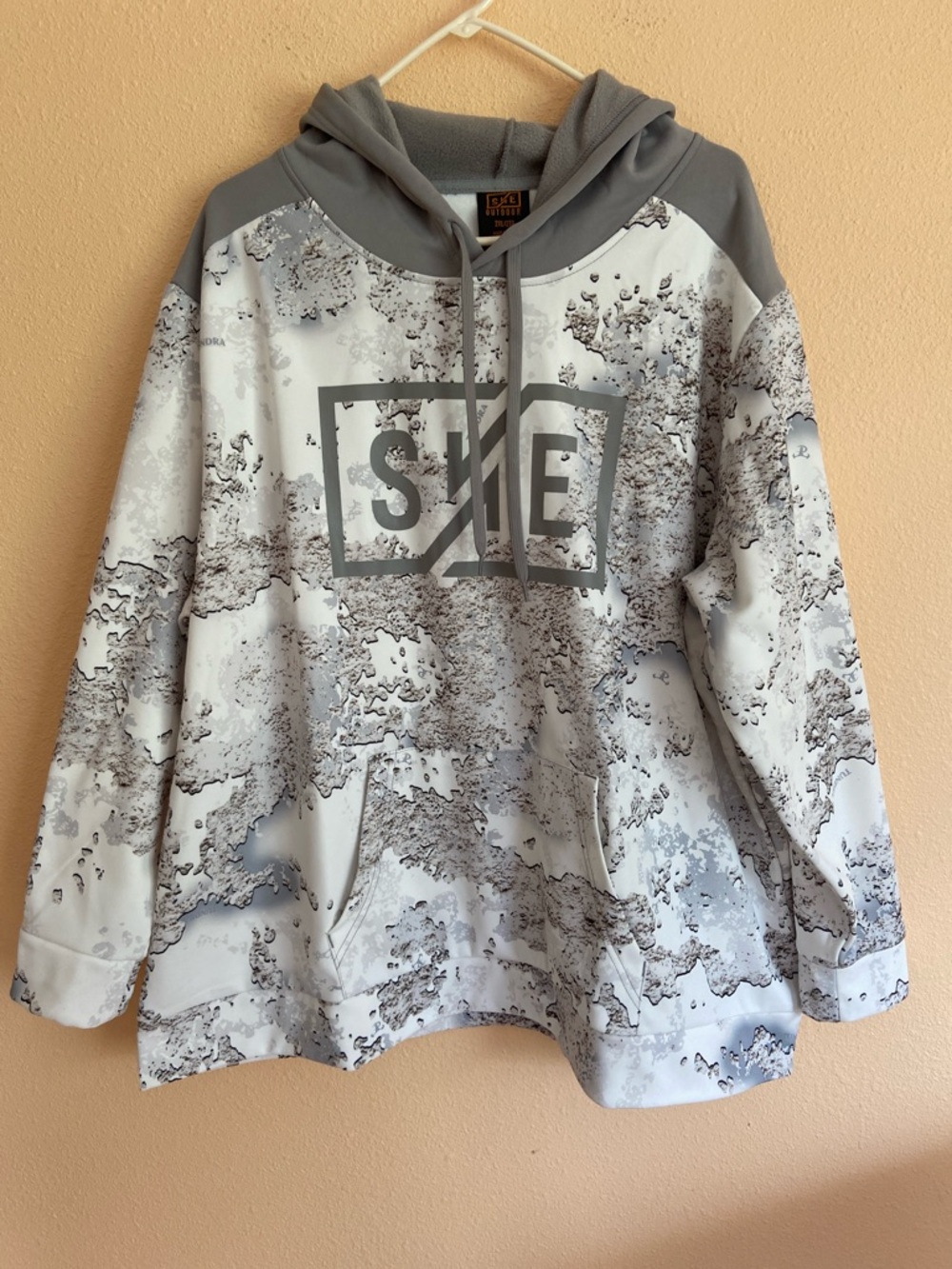Women’s SHE Outdoor Gray & White  Pullover Hoodie Snow Camouflage, Plus Size 2XL